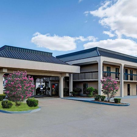 Days Inn By Wyndham Greenville Ms Zewnętrze zdjęcie