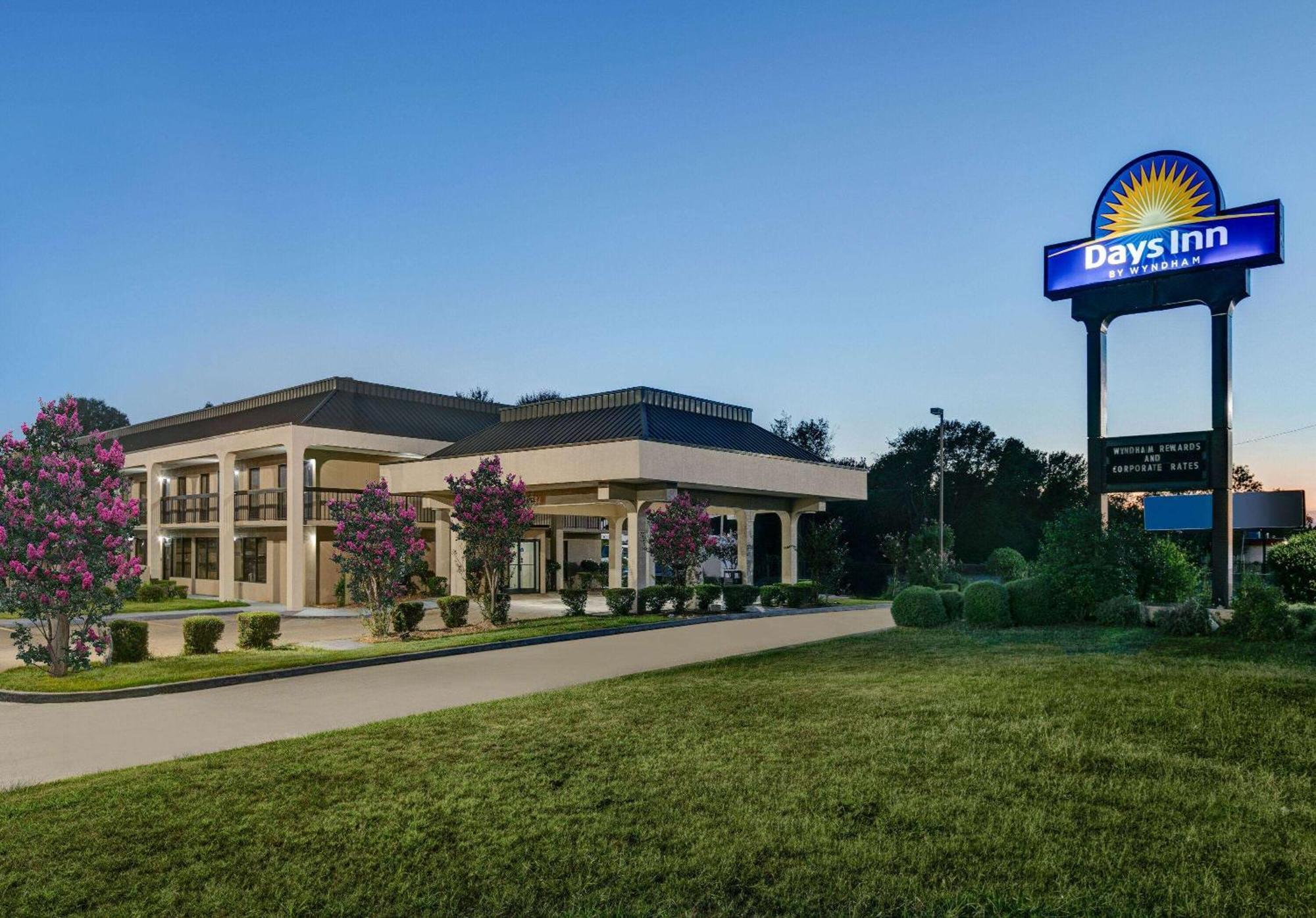 Days Inn By Wyndham Greenville Ms Zewnętrze zdjęcie